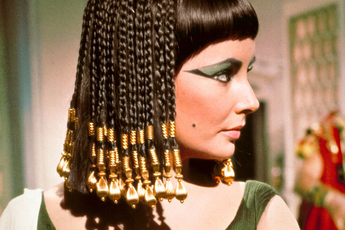 2- "Cleopatra" (1963) - $340 میلیون تخمین بودجه اولیه: $44 میلیون فروش جهانی: $57.8 میلیون 