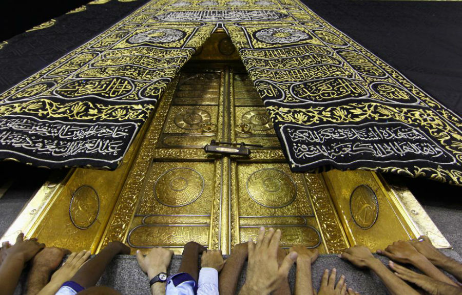 طواف کعبه در ماه رمضان عکاس: Faisal Nasser مکان: مکه، عربستان سعودی 
