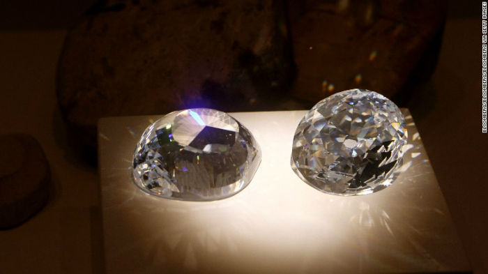 Cubic zirconia یک قطعه از الماس «کوه نور» است