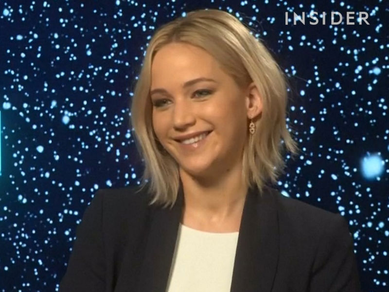 jennifer-lawrence-has-an-awesome-attitude-about-trying-something-hard-and-new-w900-h600