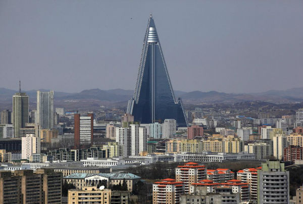 Ryugyong-Hotel-in-North-Korea-w600.jpg