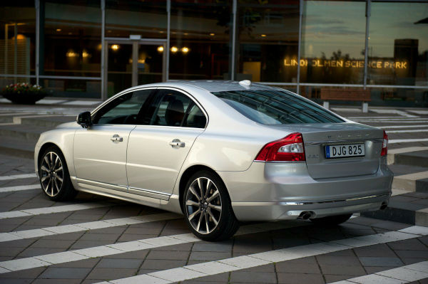 the-gen-2-s80-would-be-volvos-flagship-sedan-for-the-next-decade-before--w600