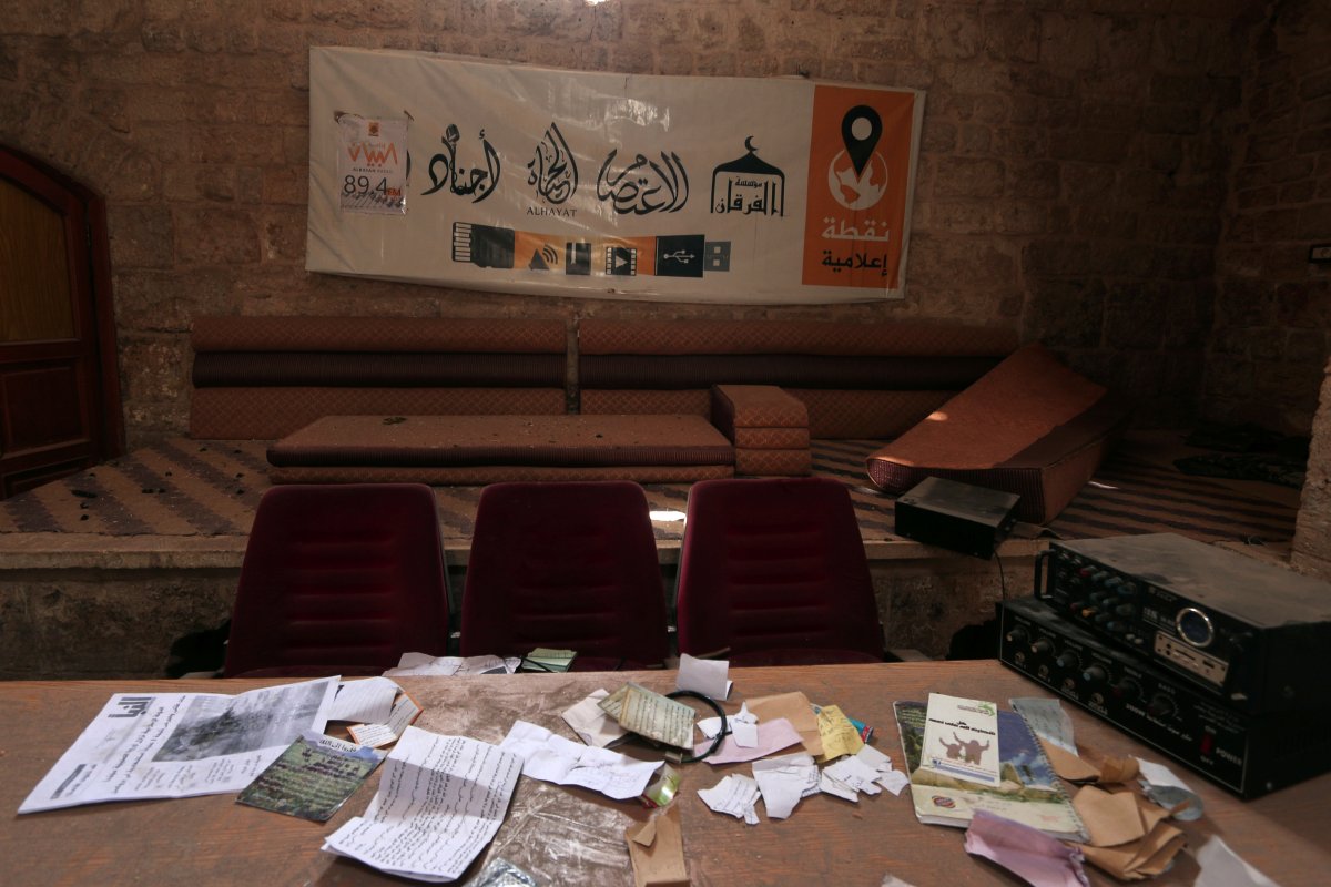 heres-what-else-remained-at-the-isis-media-center-inside-the-hammam-in-manbij