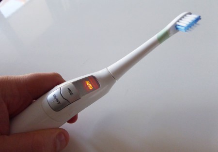 colgate-a1500-electric-toothbrush-review-2014-06-04-450x315