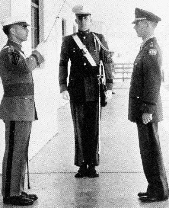 ترامپ در سال آخر آکادمی ارتش نیویورک در سال 1964