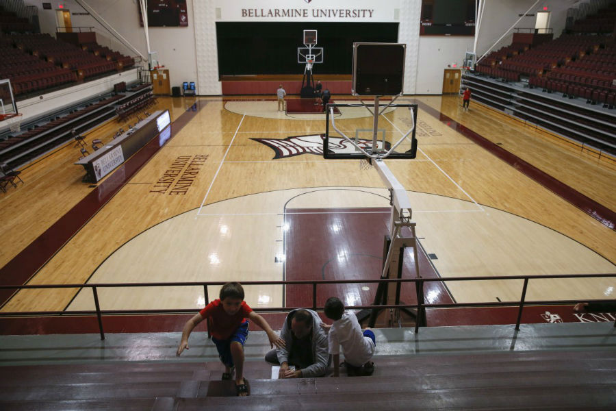 ورزشگاه دانشگاه Bellarmine - لوئی ویه، کنتاکی