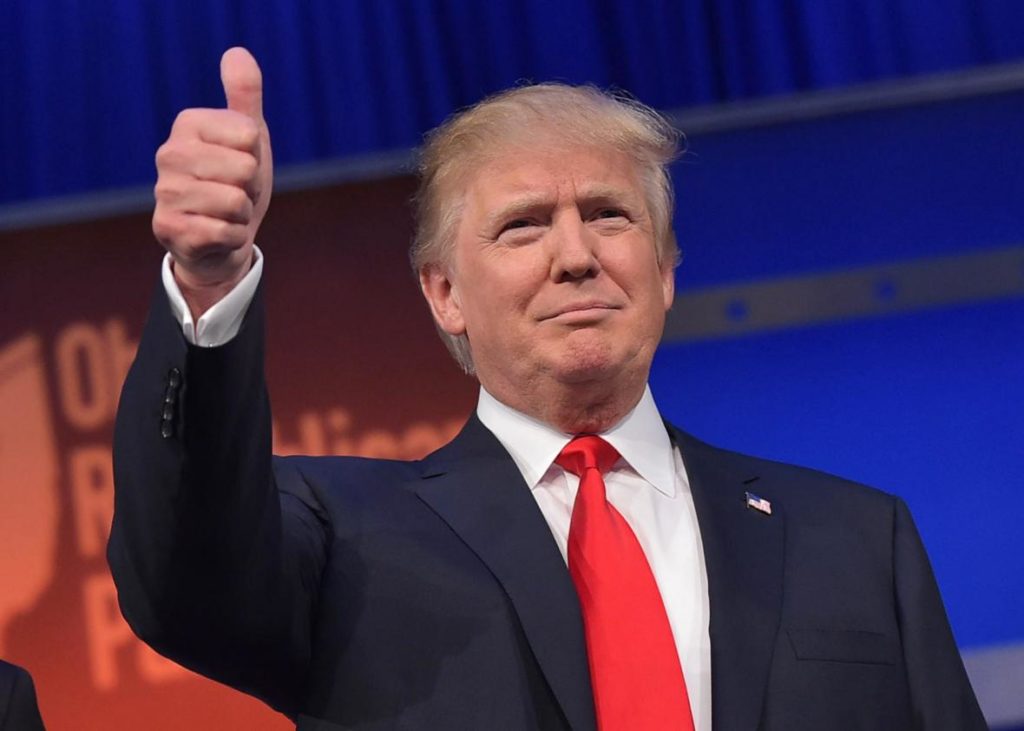 483208412-real-estate-tycoon-donald-trump-flashes-the-thumbs-up.jpg.CROP_.promo-xlarge2-1024x731