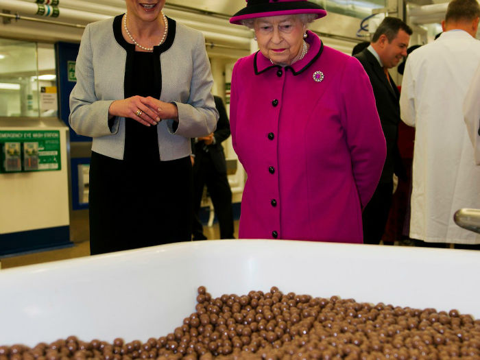 the-queen-also-adores-chocolate-whether-its-a-luxury-or-grocery-store-brand-w700