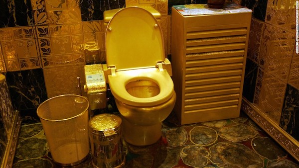 این توالت فرنگی تماما از طلا و سنگ های قیمتی تشکیل شده است و گفته می شود گران قیمت ترین دستشوئی تاریخ بشری است که تاکنون ساخته شده. دستشوئی مورد بحث که توسط یک کمپانی کره ای در هنگ کنگ طراحی گشته، فقط جنبه تزئینی دارد و از سال 2001 میلادی در معرض نمایش عموم قرار داده شده است. همچنین، جالب است بدانید که به عنوان گران قیمت ترین دستشویی ساخته شده در جهان با ارزش 4.8 میلیون دلار، نامش در کتاب رکوردهای گینس نیز به ثبت رسیده است.