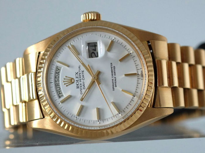 a-genie-whispered-rolex-in-the-founders-ear-w700