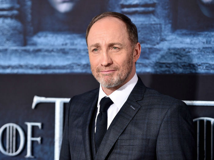 michael-mcelhatton-can-be-spotted-among-other-game-of-thrones-alumni-in-the-upcoming-guy-ritchie-movie-king-arthur-legend-of-the-sword-w700