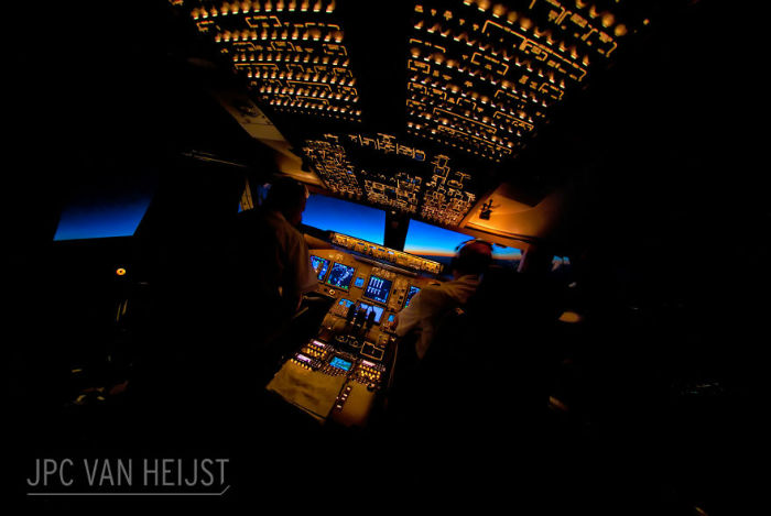 aerial-photos-boeing-747-plane-cockpit-jpc-van-heijst-24-592c0efb7f7c4__880-w700