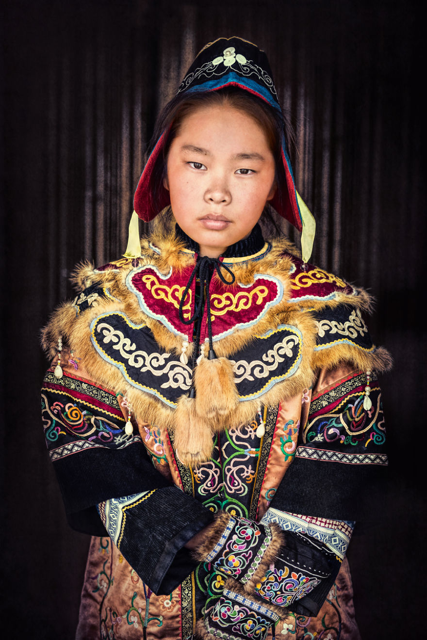 35-Portraits-Of-Amazing-Indigenous-People-of-Siberia-From-My-The-World-In-Faces-Project-59476b0459d93__880.jpg
