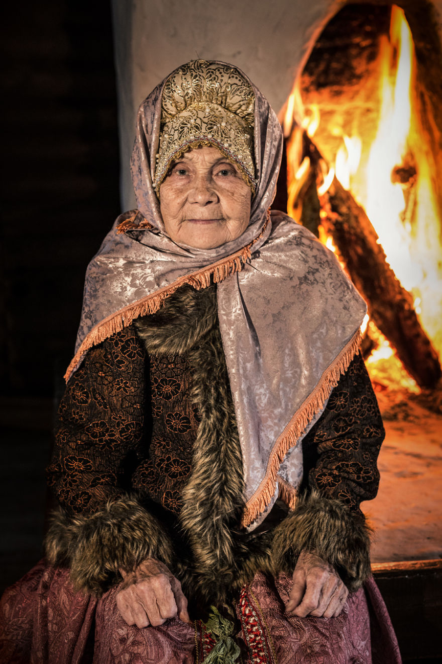 35-Portraits-Of-Amazing-Indigenous-People-of-Siberia-From-My-The-World-In-Faces-Project-59476f119c78f__880.jpg