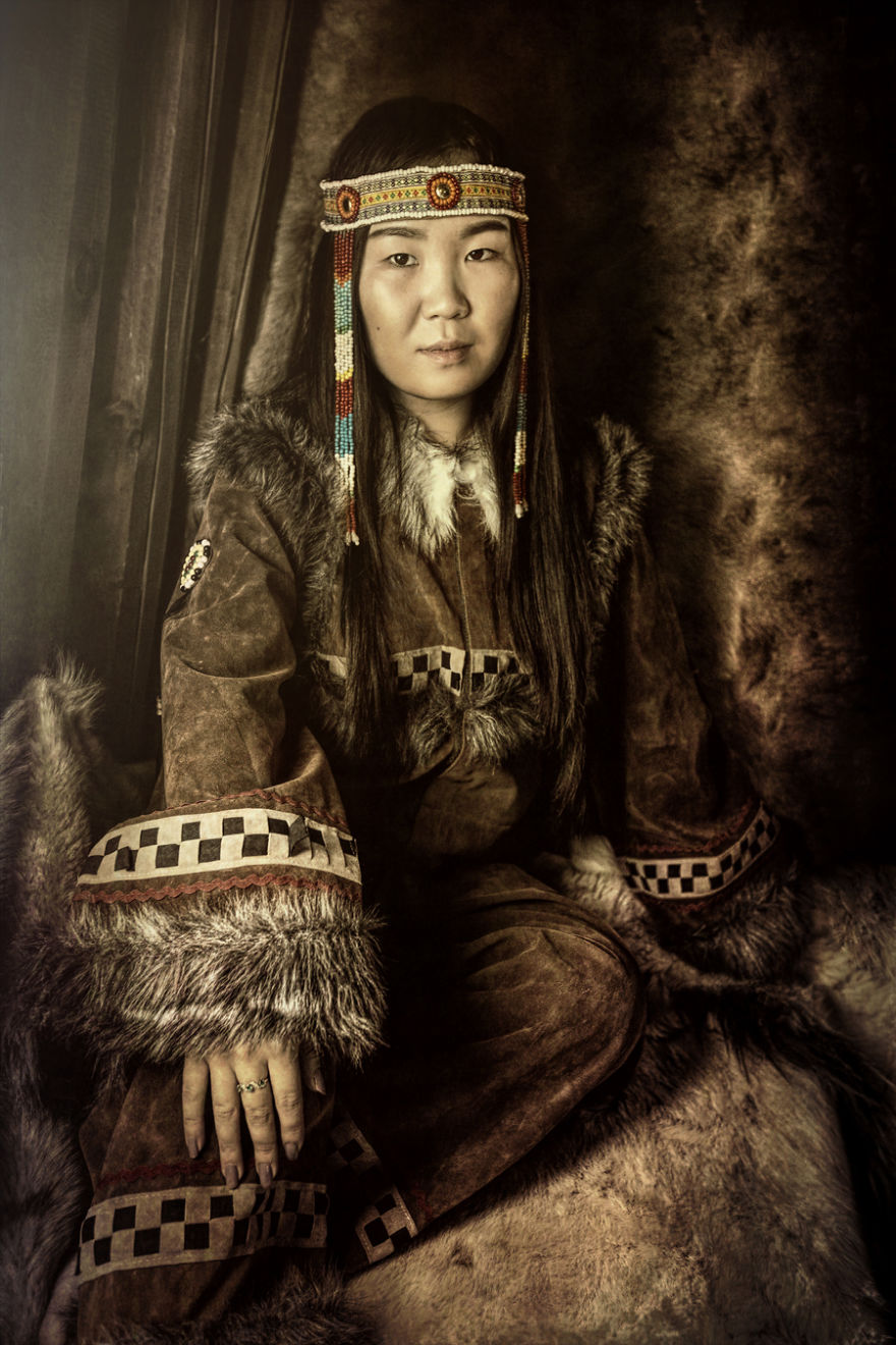 35-Portraits-Of-Amazing-Indigenous-People-of-Siberia-From-My-The-World-In-Faces-Project-59476f6d07959__880.jpg