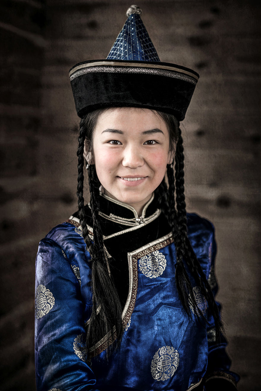 35-Portraits-Of-Amazing-Indigenous-People-of-Siberia-From-My-The-World-In-Faces-Project-594789aae4fd1__880.jpg