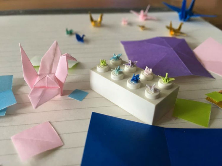 I-make-tiny-origami-cranes-594cbfa6a4aa6__880-w750