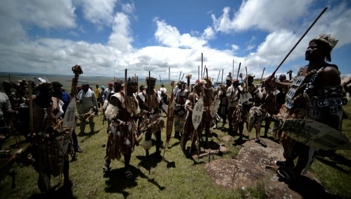 161118094903-zulu-tribe-mandela-funeral-qunu-exlarge-169-w700