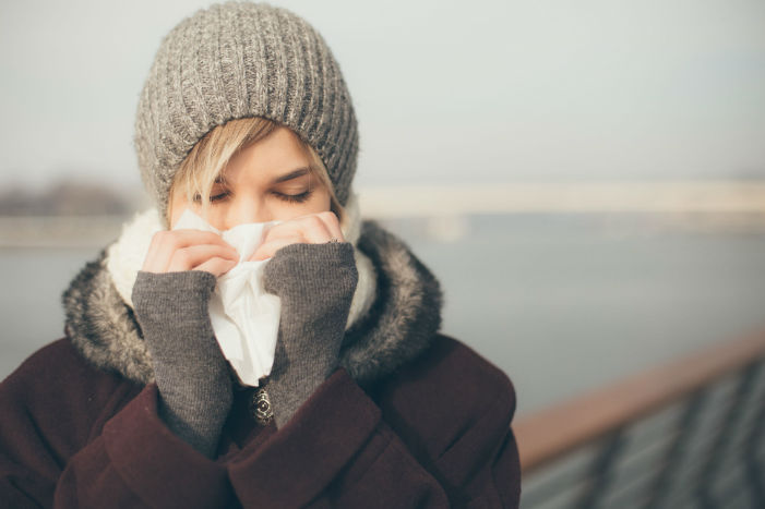 چرا در هنگام سرما دچار آبریزش بینی میشویم؟