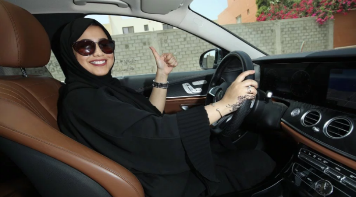 گشتی کوتاه با اولین راننده تاکسی زن عربستانی!