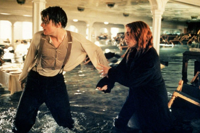 3- "Titanic" (1997) - $294.4 میلیون تخمین بودجه اولیه: $200 میلیون فروش جهانی: $2.2 میلیارد 