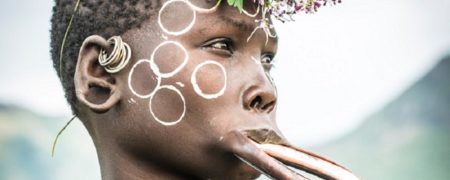 با قبایل اتیوپی آشنا شوید؛ زیبایی به لطف تیغ