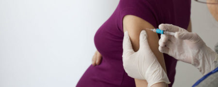 عدم ابتلای کودک به آنفولانزا، با واکسیناسیون مادر