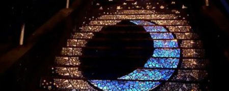 پلکانی ویژه در سان‌فرانسیسکو که شب‌ها تغییر ظاهر می‌دهد