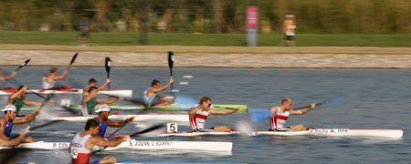 پارو زدن در نفت!