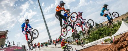 آزادی؛ خانه دوچرخه‌های کوتاه