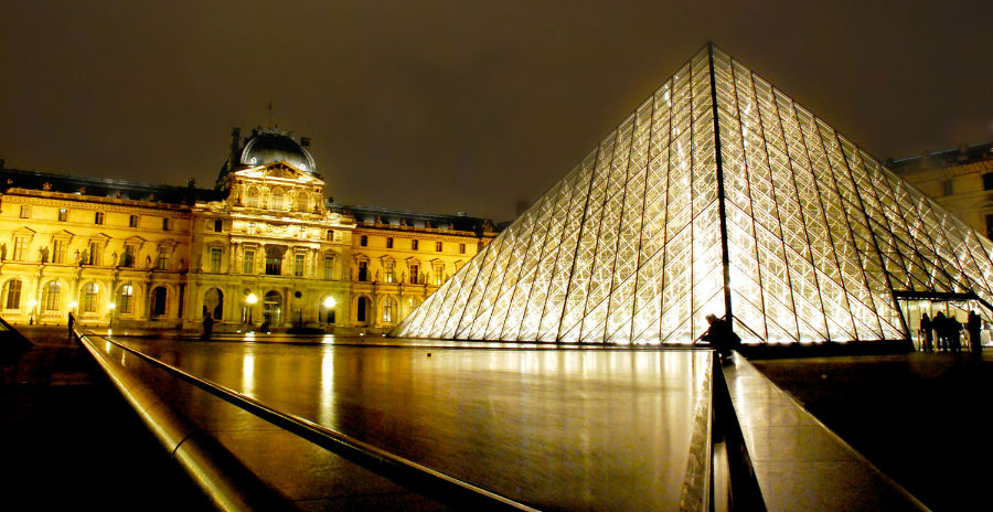 louvre-museum-w900-h600