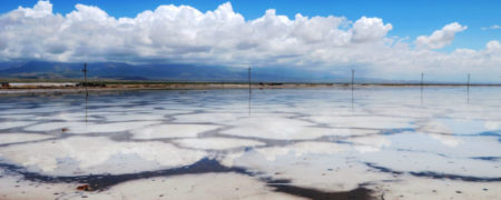 دریاچه نمک Chaka؛ آیینه آسمان در زمین