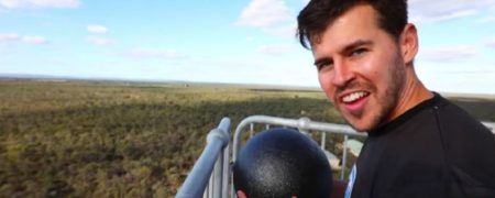 پرتاب هندوانه از ارتفاع ۴۷ متری و سالم ماندن آن [تماشا کنید]