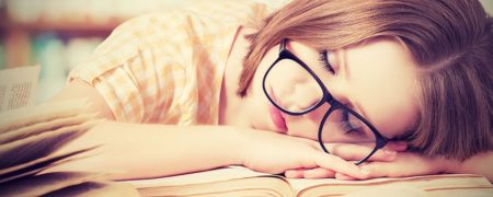 اگر این نشانه‌ها را دارید یعنی دچار کم‌خوابی هستید