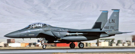 ۱۶ هواپیمای جنگی پر سرعت در نیروی هوایی ارتش آمریکا