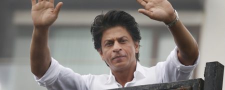 آمریکا از شاهرخ خان معذرت خواست