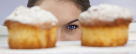 با ۳ روش ذهنی به ولع غذا خوردن مان غلبه کنیم