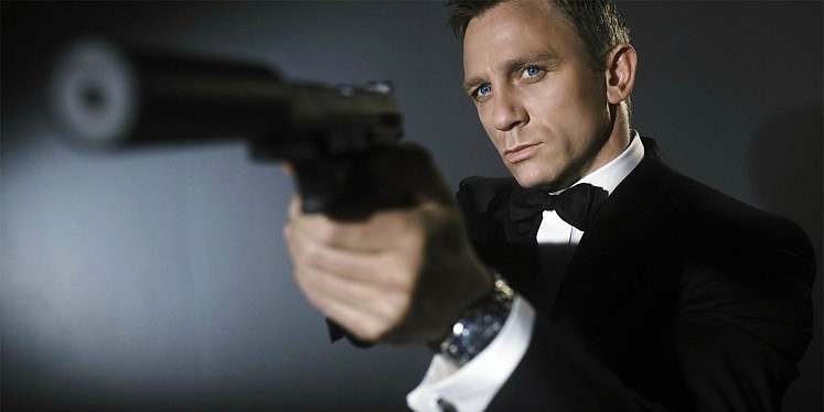 Daniel-Craig-Bond-Gun