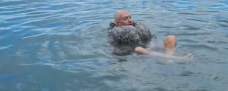 با این روش می توانید از شلوار خود جلیقه نجات بسازید [تماشا کنید]