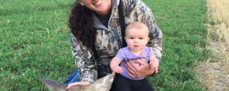 والدینی که با فرزندان خود به شکار می روند