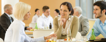 ۱۵ کاری که افراد موفق در زمان ناهار خوردن انجام می دهند