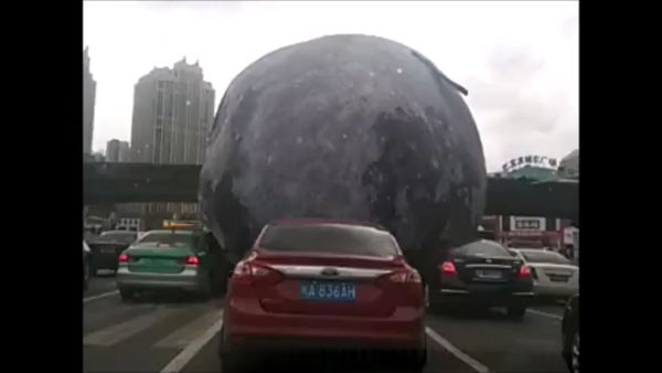 توفانی که کره ماه را در یکی از شهرهای چین غلتان کرد [تماشا کنید]