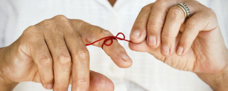 به نخستین خاطره ای که دارید بیاندیشید: چرا خاطرات بسیار قدیمی را به یاد نمی آورید؟