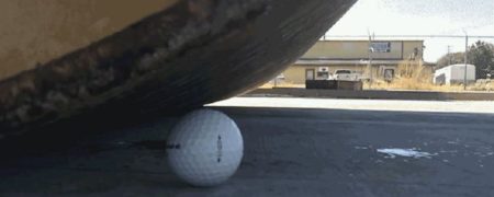 توپ گلف فناناپذیر است [تماشا کنید]