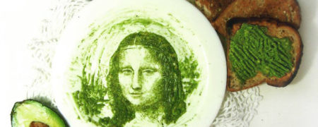 هنرمندی که با استفاده از آواکادو نقاشی هایی زیبا خلق می کند