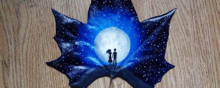 ۲۴ برگ ریخته شده؛ هنرنمائی شگفت انگیز روی برگ های درخت