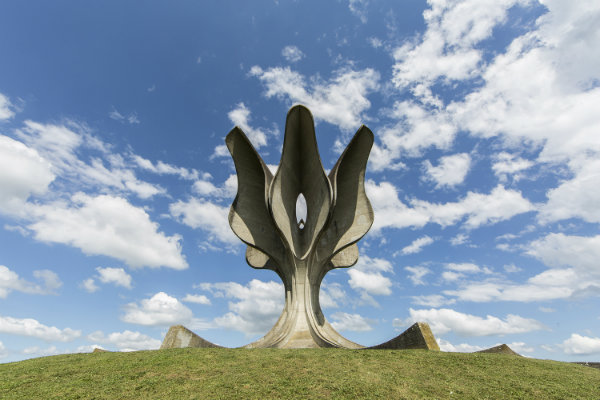 croatie_-_jasenovac_-_monument_7-w600