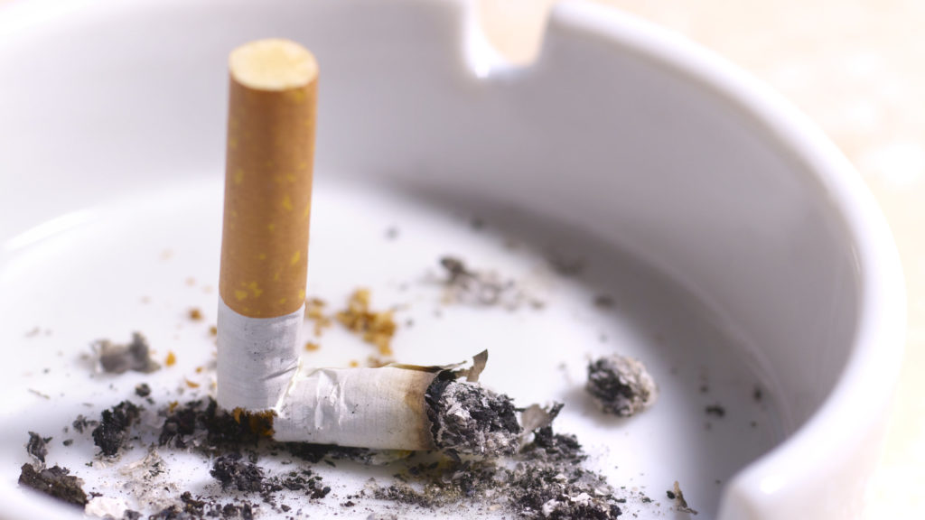 خطر دود دست دوم سیگار برای غیر سیگاری ها