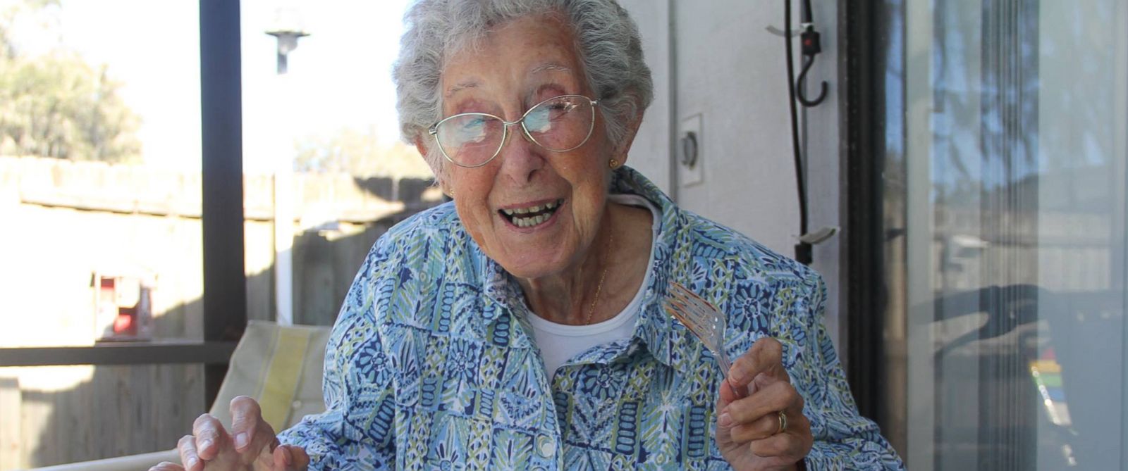 پایان یک مبارزه؛ پیرزن ۹۱ ساله ای که الهام بخش بسیاری از کاربران اینترنت بود درگذشت روزیاتو 
