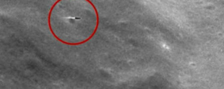 ردپایی تازه از موجودات فضایی؛ دیده شدن موشک عجیب در تصاویر آرشیوی سفینه آپولو ۱۱ [تماشا کنید]